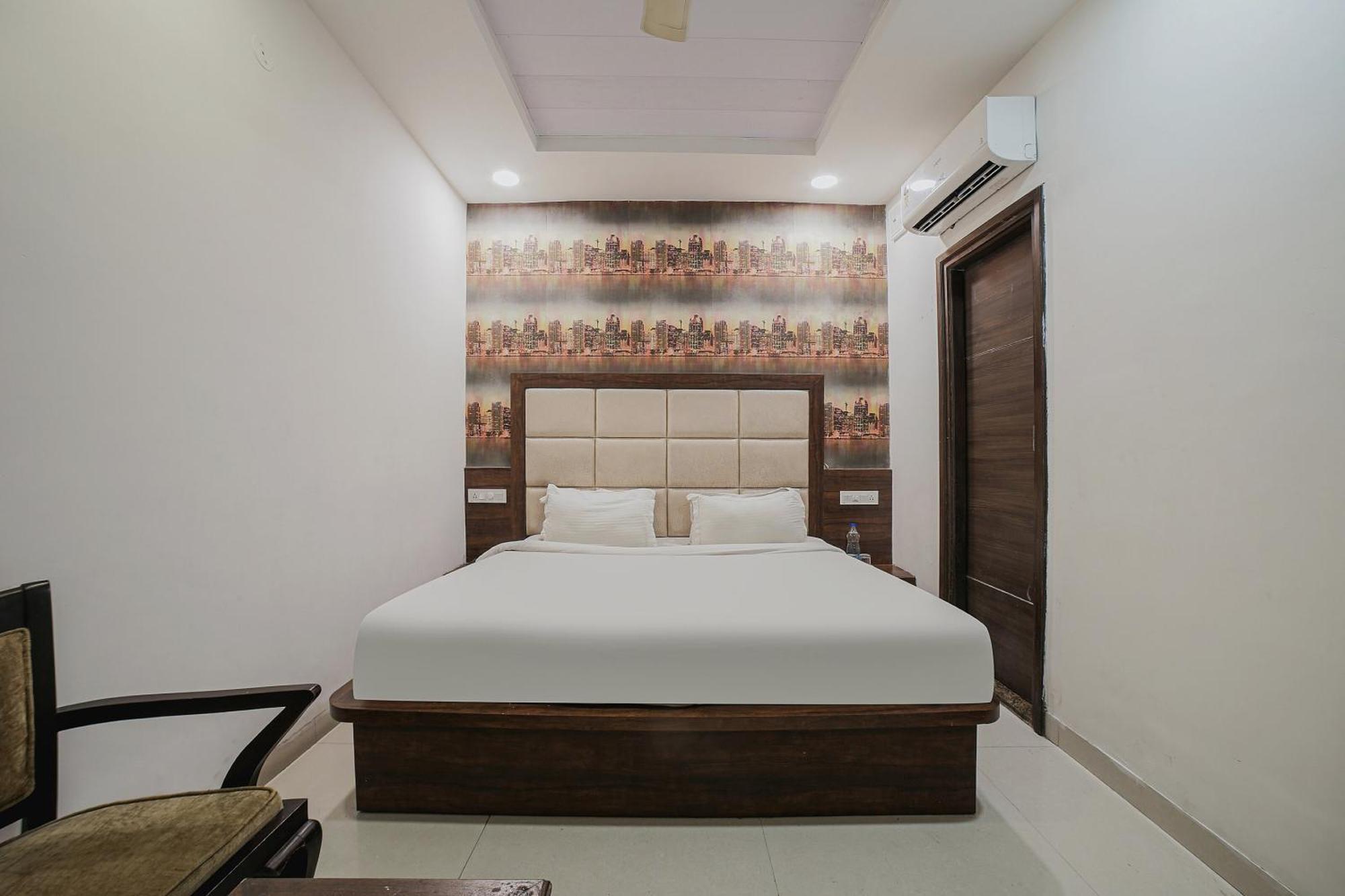 Townhouse Hollywood Heights Hotel Амритсар Екстериор снимка