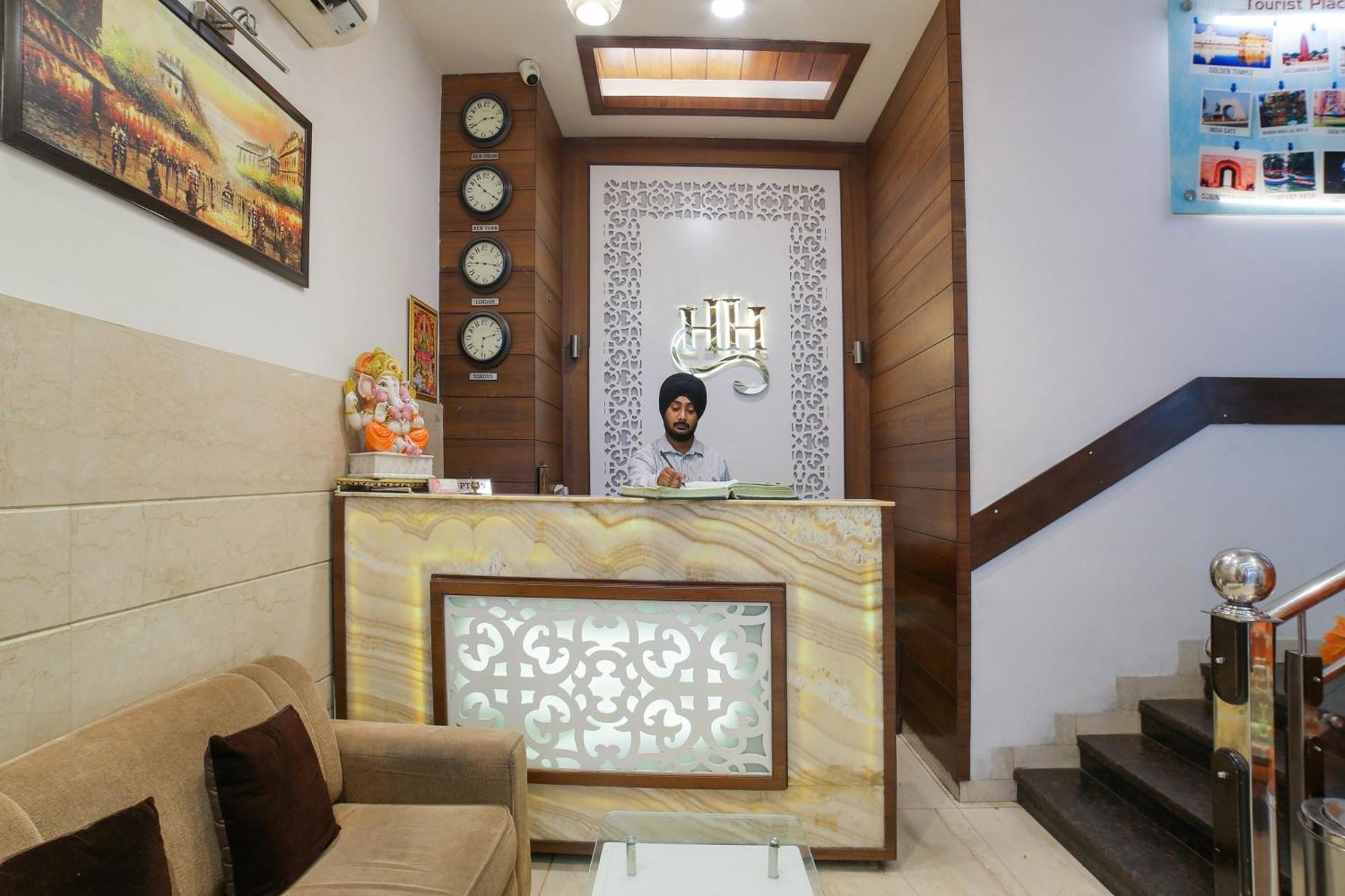 Townhouse Hollywood Heights Hotel Амритсар Екстериор снимка