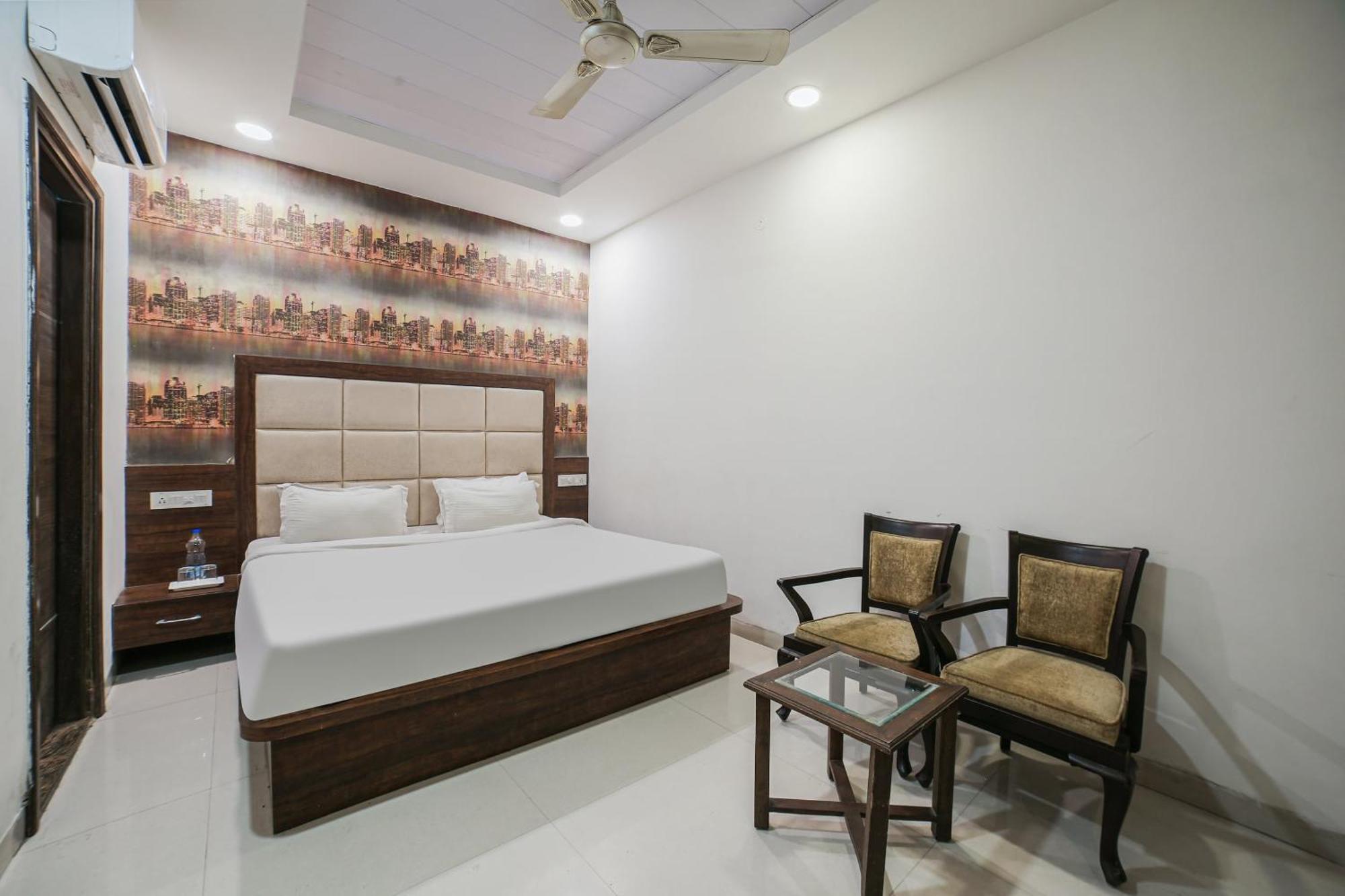 Townhouse Hollywood Heights Hotel Амритсар Екстериор снимка